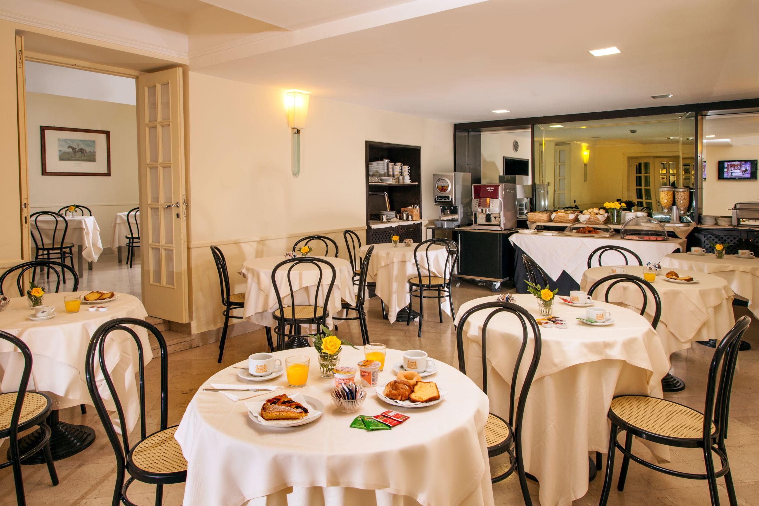 Hotel Buenos Aires Roma Esterno foto