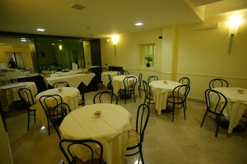 Hotel Buenos Aires Roma Esterno foto