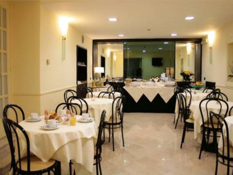Hotel Buenos Aires Roma Esterno foto