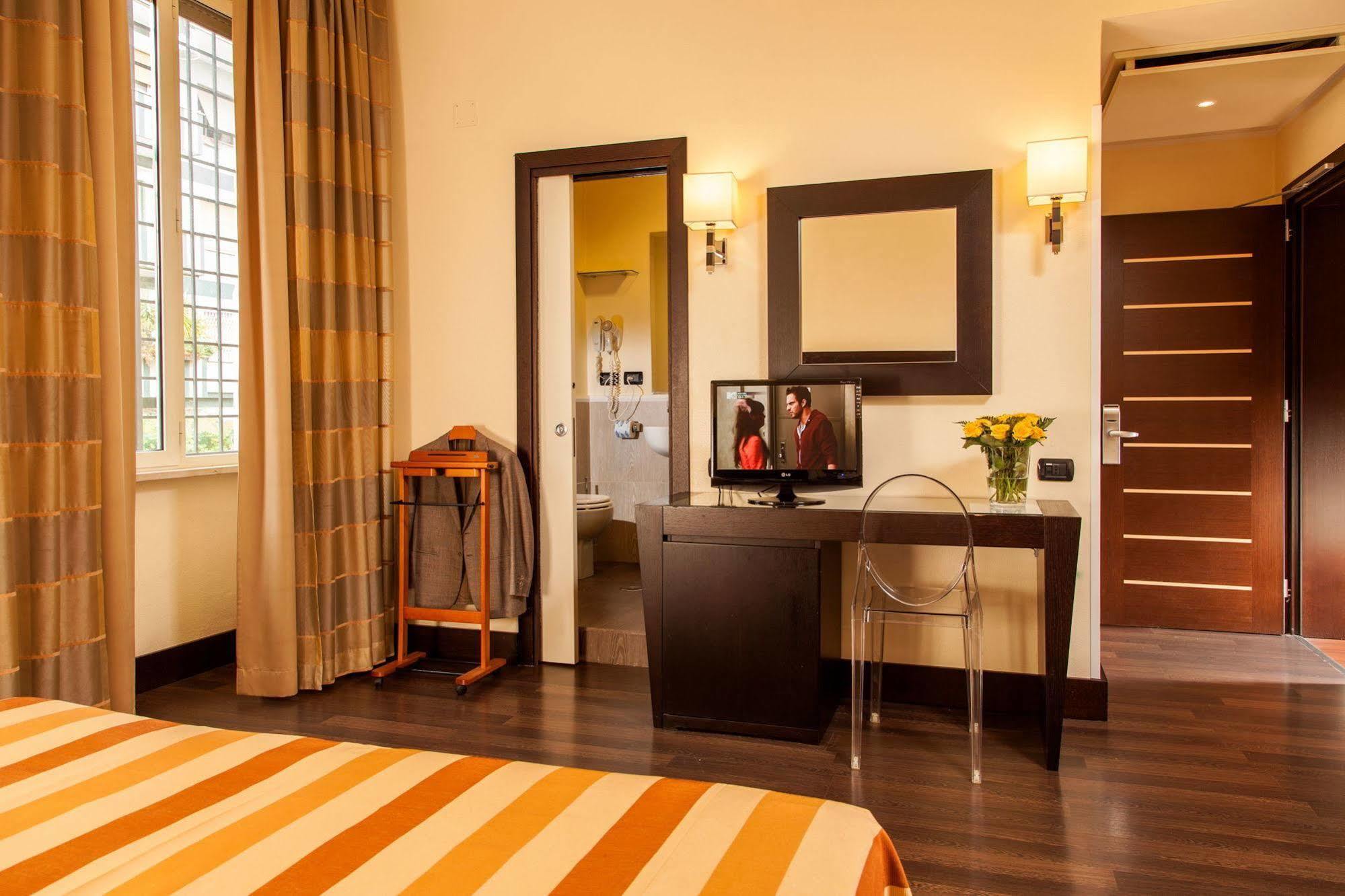 Hotel Buenos Aires Roma Esterno foto