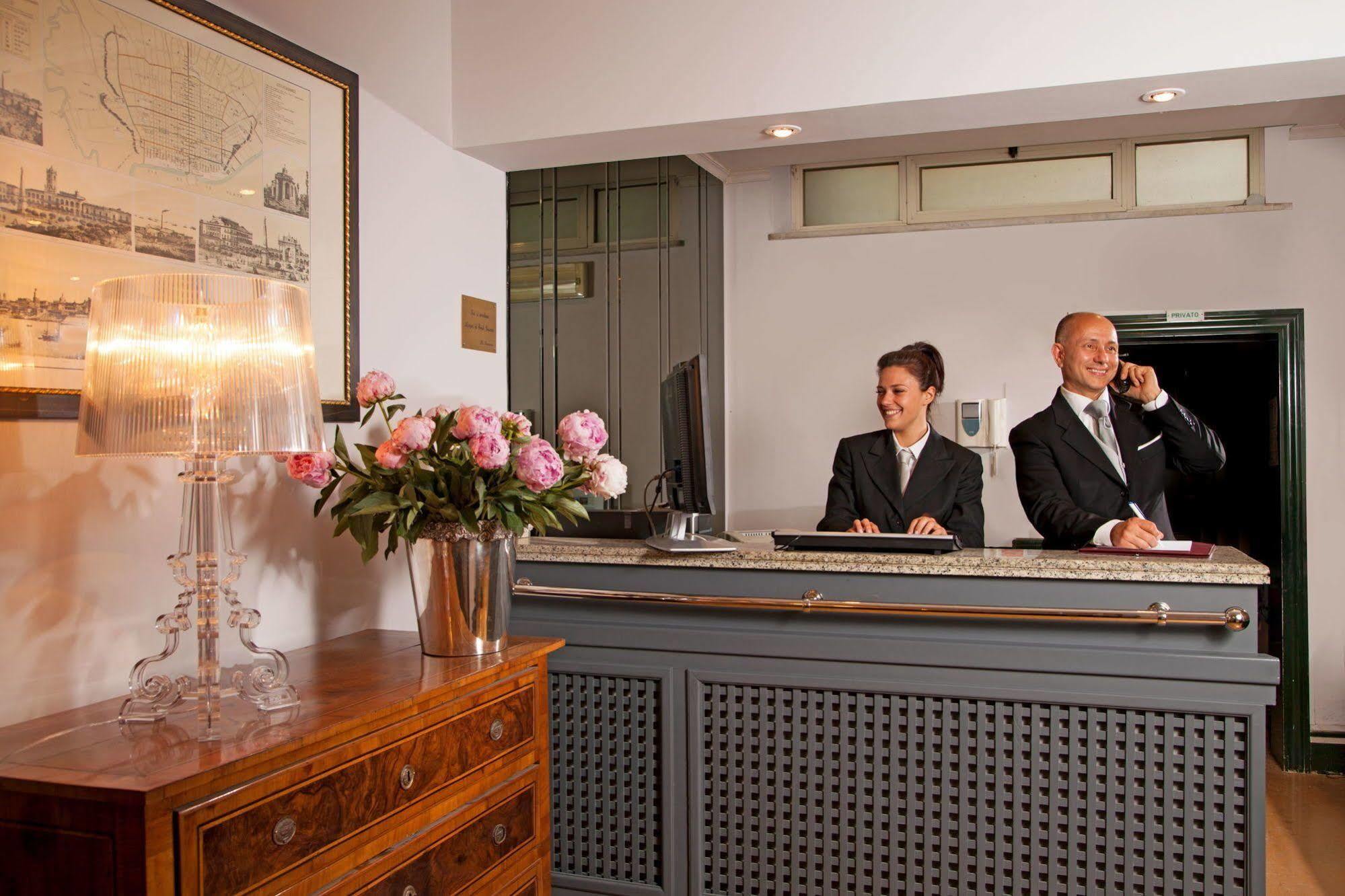 Hotel Buenos Aires Roma Esterno foto