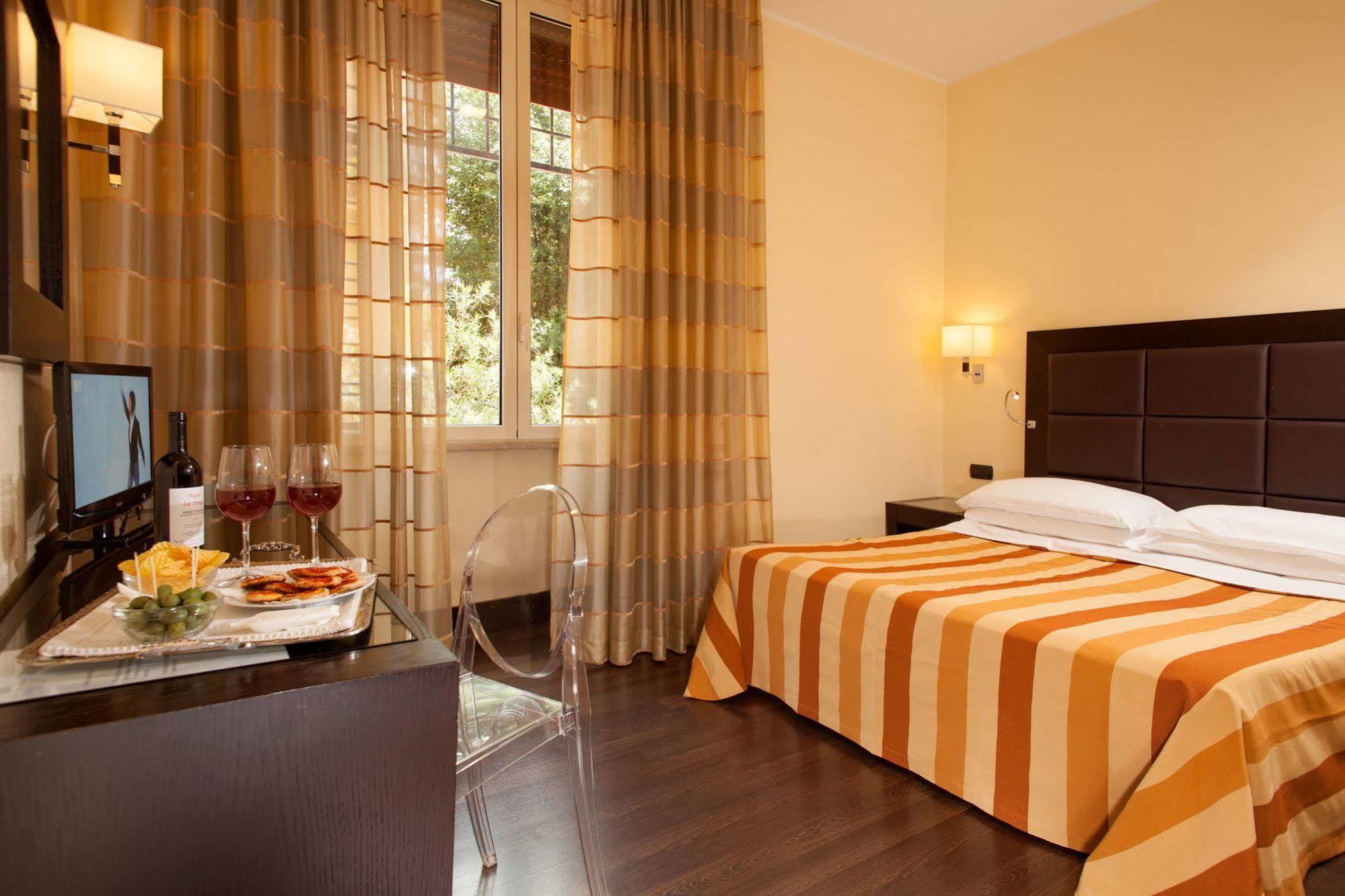 Hotel Buenos Aires Roma Esterno foto